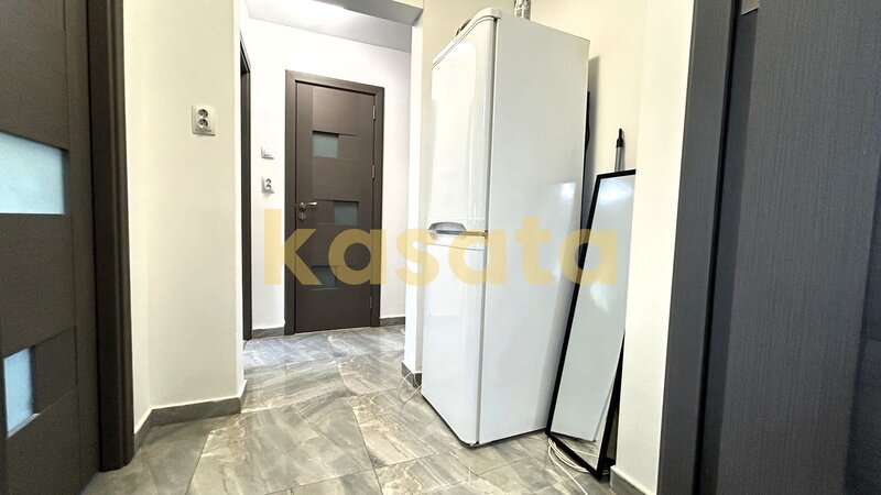 Doamna Ghica, 2 camere, decomandat, renovat, mobilat si utilat.