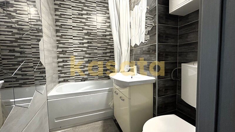 Doamna Ghica, 2 camere, decomandat, renovat, mobilat si utilat.